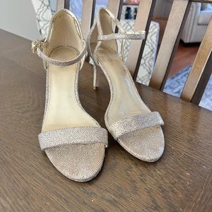 ✨MICHAEL KORS✨ gold glitter Heels